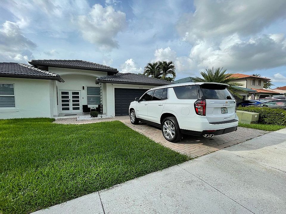 2nd image of 16113 SW 101st Ter