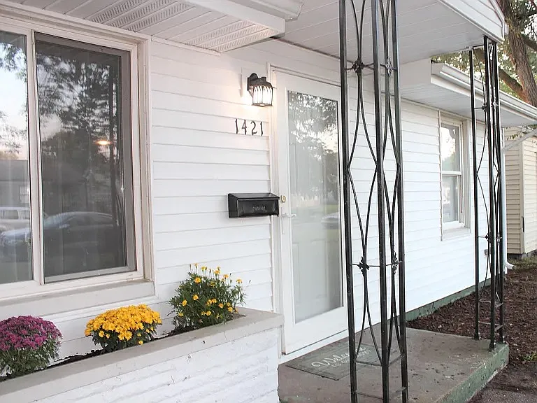 1421 N Adams St — Photo 20