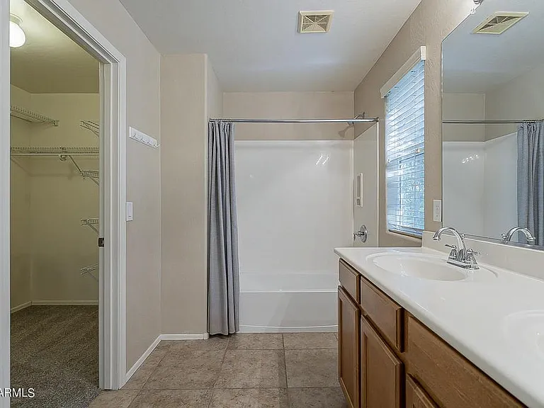 10052 E Isleta Ave — Photo 18