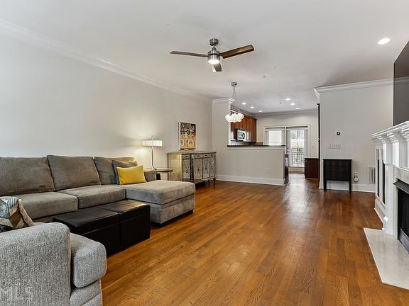 5th image of 6442 Chariot St #7