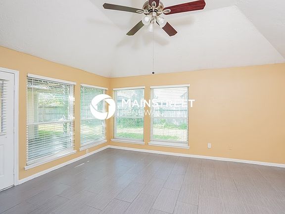 4th image of 15514 Cabildo Dr