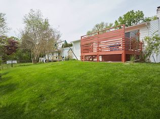 5112 Oakglen Dr, Rockville, MD 20852