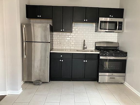 2nd image of 820 W Agatite Ave APT 105