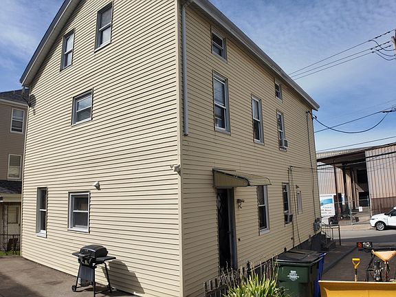 4th image of 211 William St