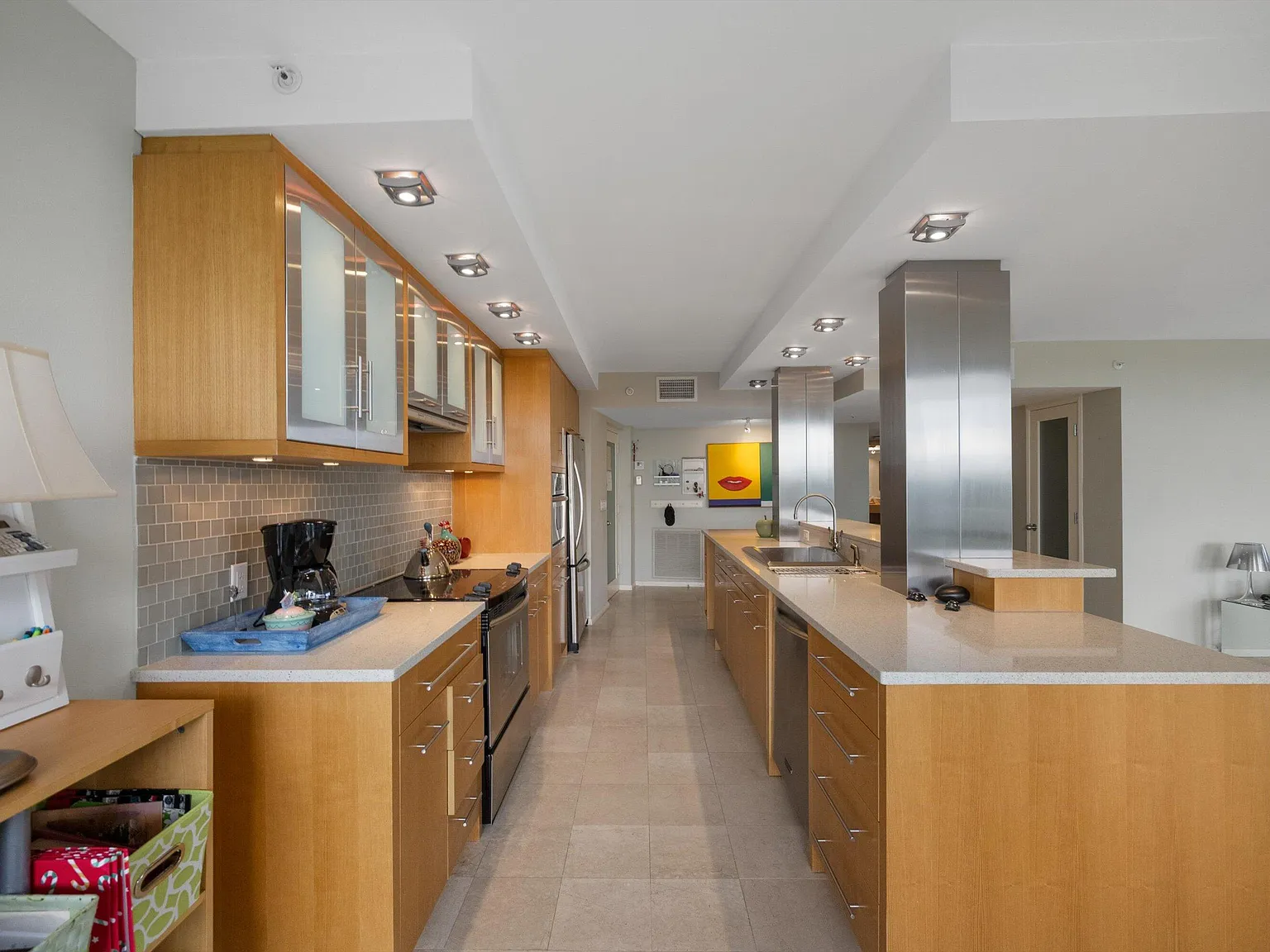 2 bed, 2.0 bath, 1740 sqft, $13,500 — Photo 4