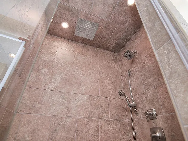 301 W Kingston Ave — Photo 34