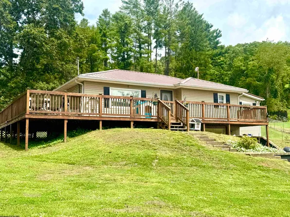 538 Valley Chapel Rd, Weston, WV 26452