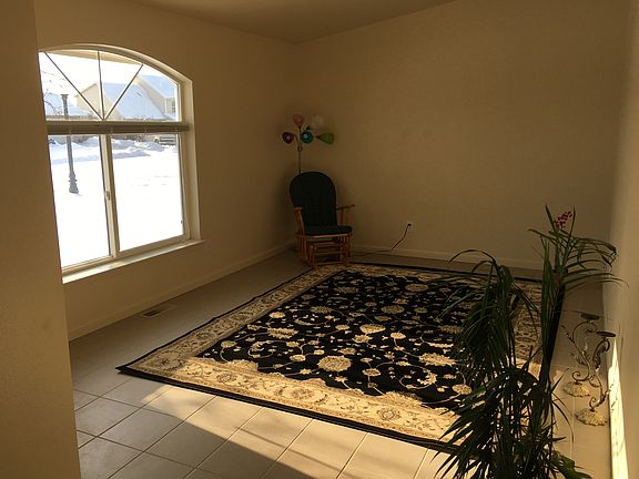 5th image of 709 SE Mockingbird Dr