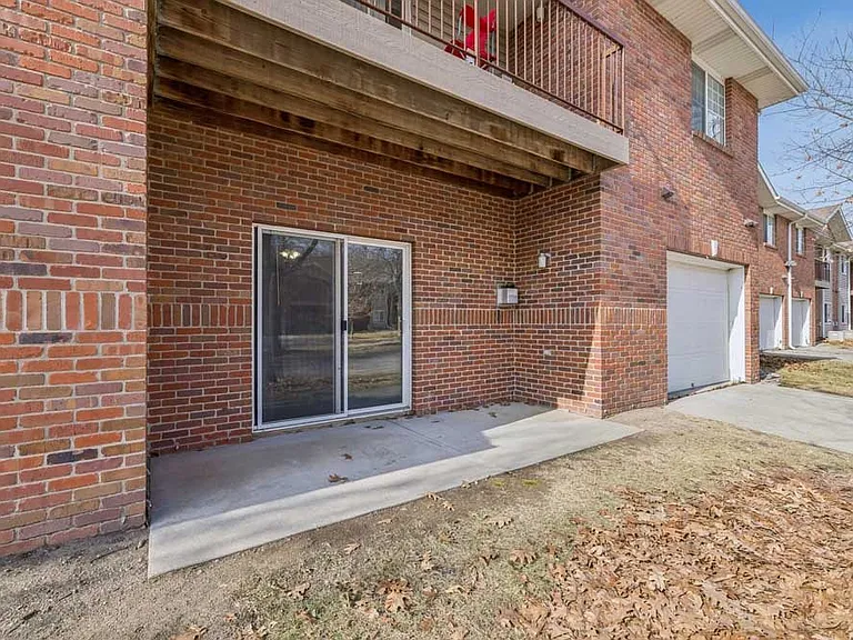 Pinebrook Apartments — Photo 67