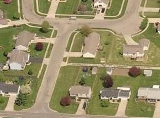 1522 Independence Dr, Newark, OH 43055