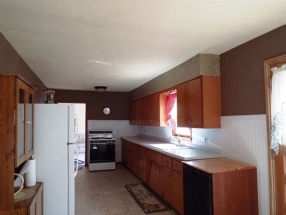 3rd image of 505 Brookside Ave