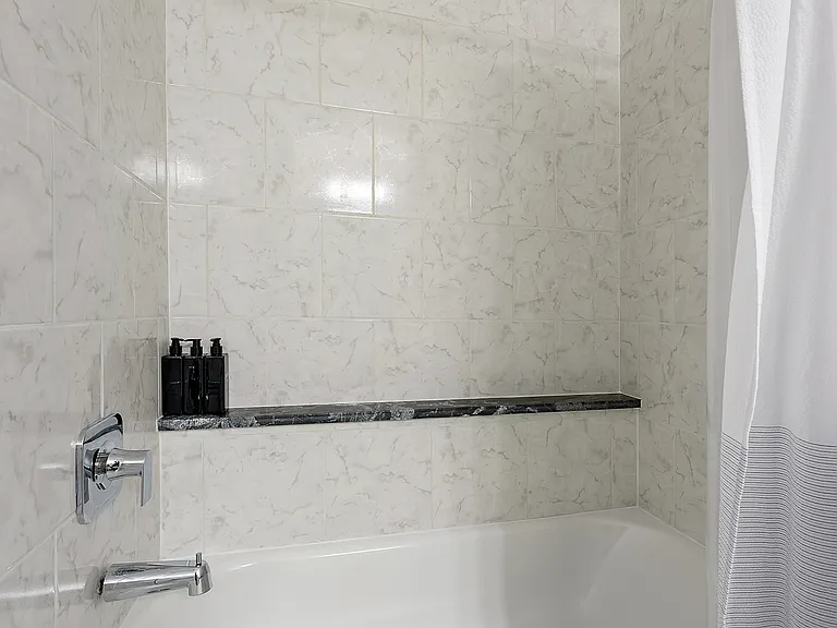 127 E 8th Ave — Photo 22