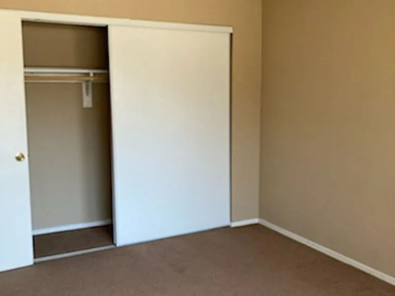 2060 Mesquite Ln #F105 — Photo 14