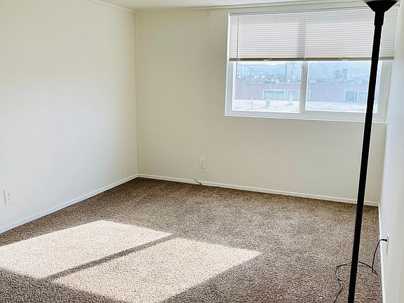 3rd image of 586 Sylvan St APT 8