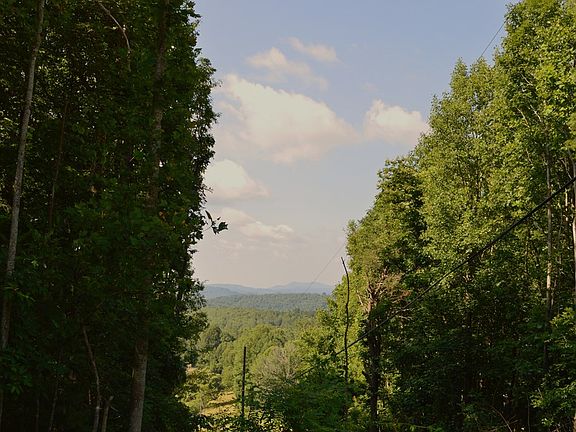 2nd image of 99 Pine Mountain Dr