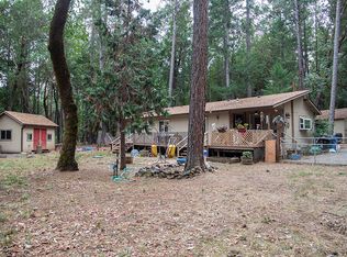 880 E Fork Rd, Williams, OR 97544