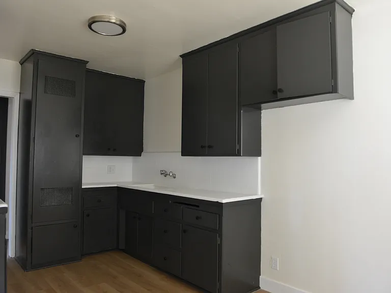 10752 California Ave #D — Photo 5