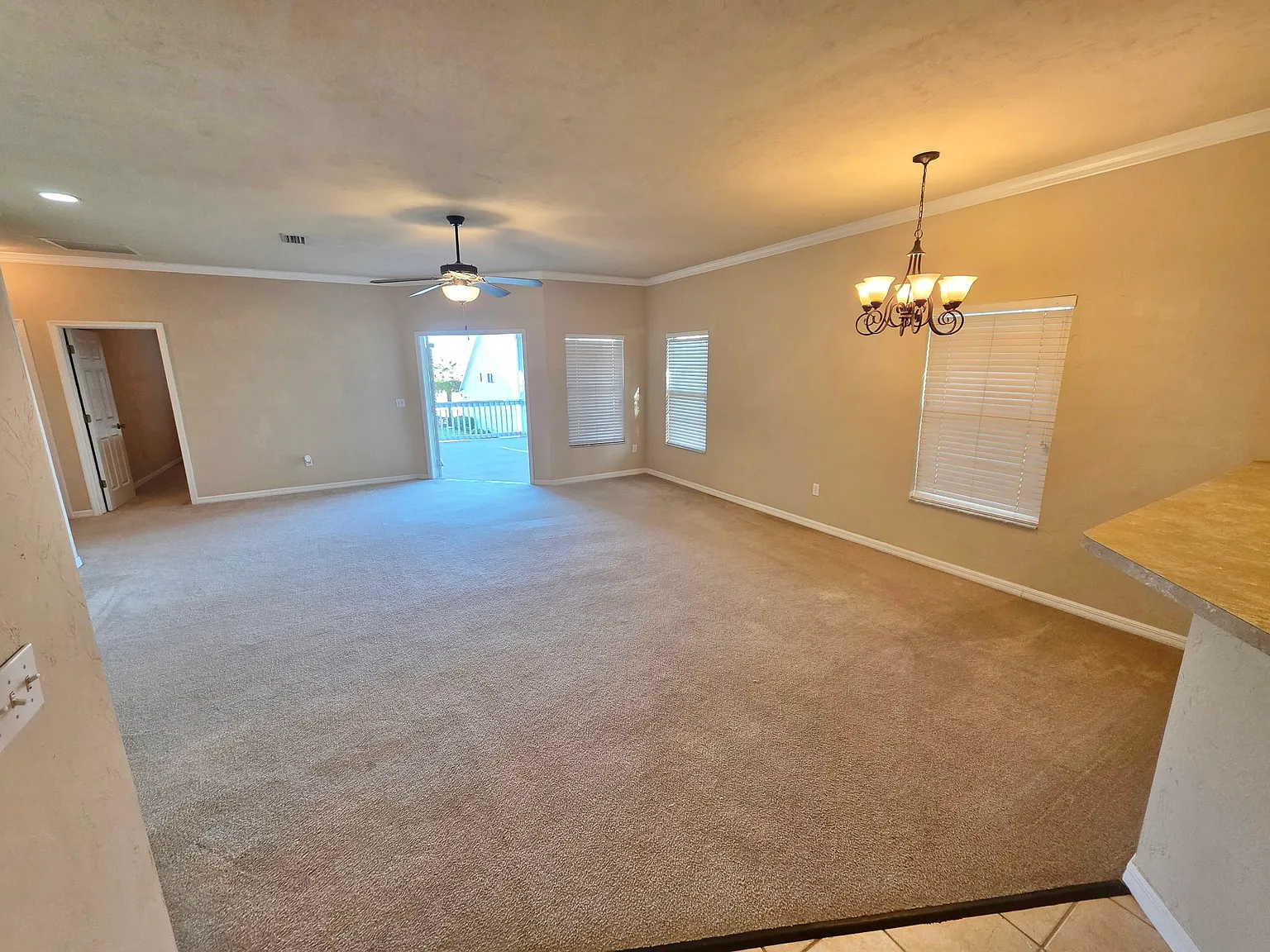 1522 Northwest 120th Way - 1 — Photo 4