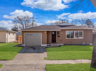 818 15th Ave W, Williston, ND 58801