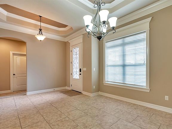 4th image of 101 Germantown Cir