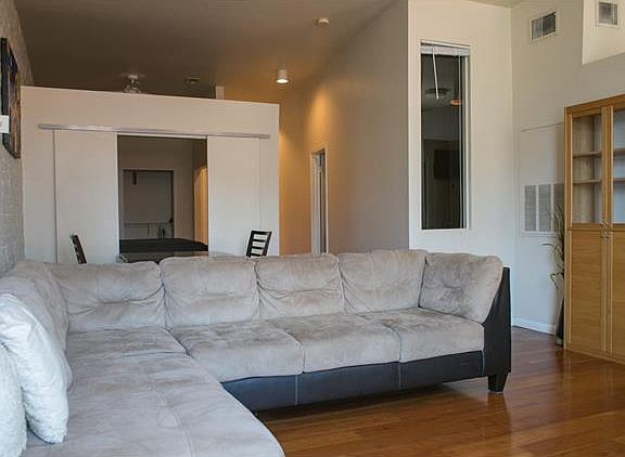3rd image of 448 Julia St APT 404