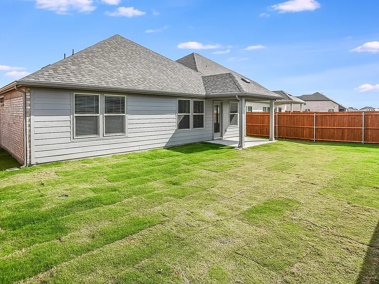 2305 Bellatrix Dr — Photo 16