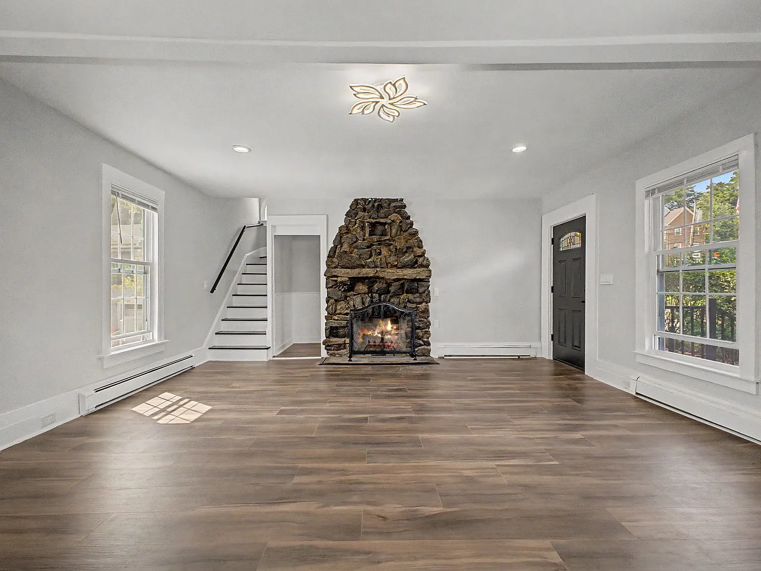 2 bed, 2.5 bath, 1130 sqft, $6,000 — Photo 3