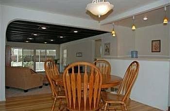 4th image of 325 Montclaire Dr NE