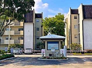 Island Hills, Lauderhill, FL 33319