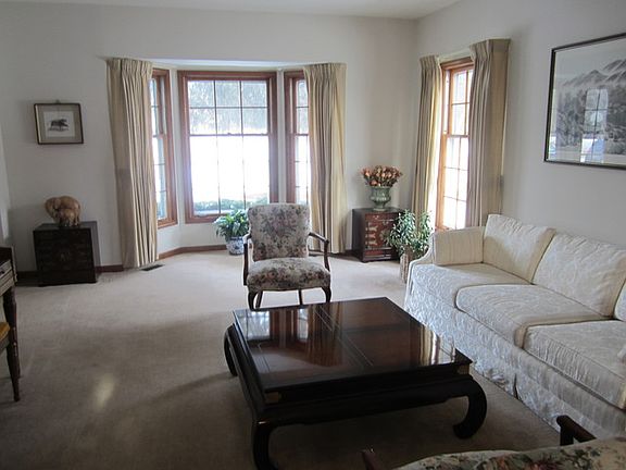 3rd image of 2519 Arlingdale Dr