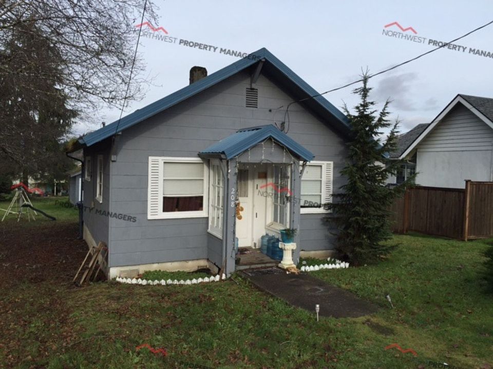 1st image of 208 W Oak St