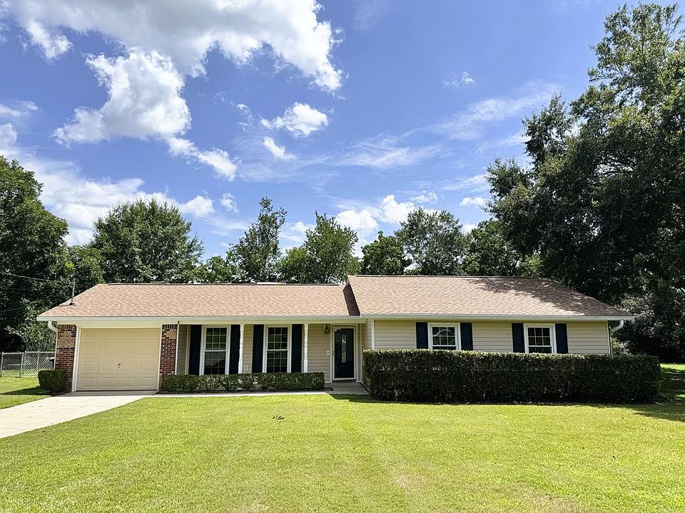 1st image of 202 Candace Ct