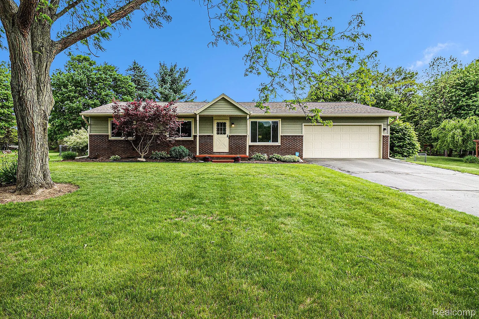 1309 S Alstott Dr photo 1