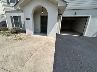 17 Rosewood Ct Unit 103, Fishersville, VA 22939