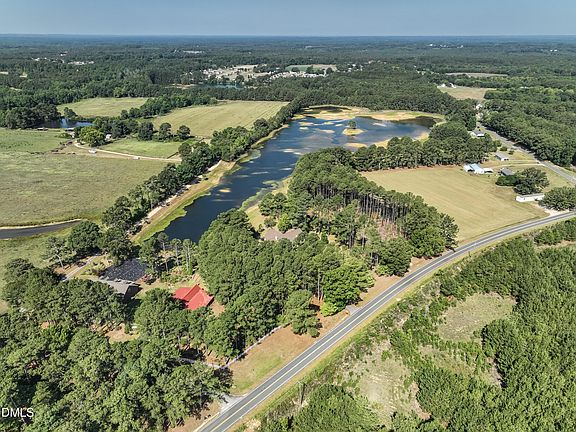 5th image of 3715 S River Rd