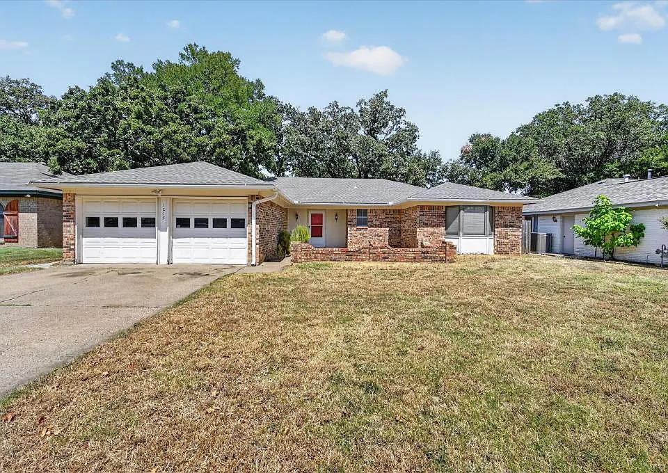 1215 San Marcos Dr