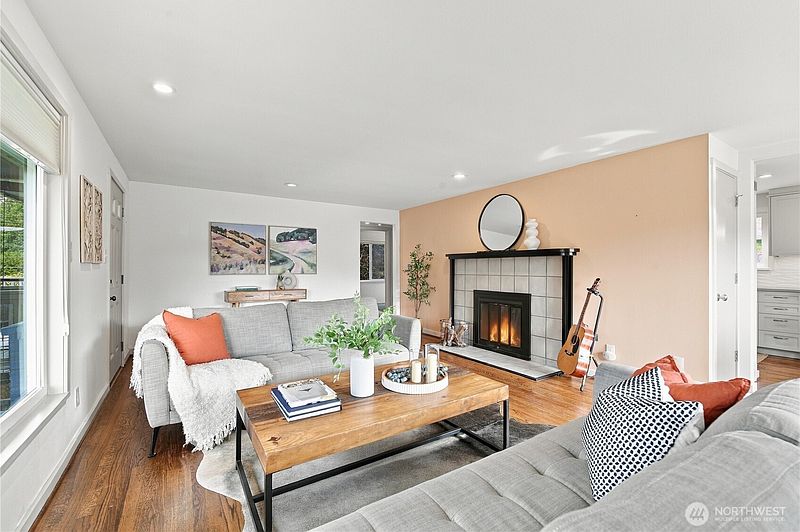 3rd image of 12744 12th Avenue NW