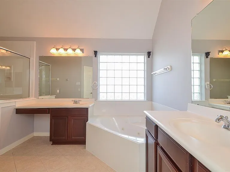 6726 Oakman Ln — Photo 23