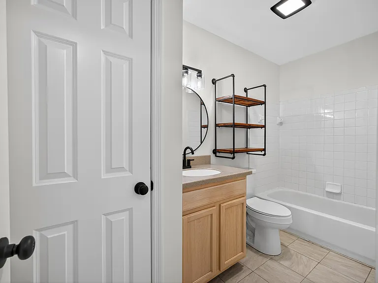341 W Coleman Blvd #G — Photo 18
