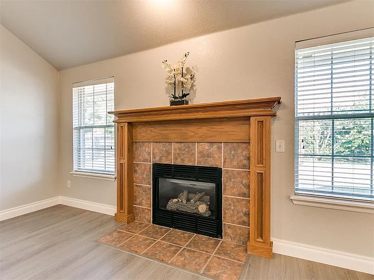 1305 Melisa Dr — Photo 16