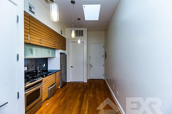 Rented by EXR | media 5