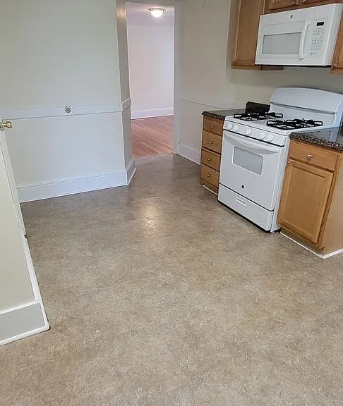 20-22 Denton Cir — Photo 13