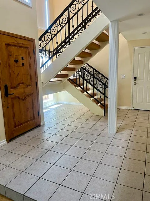 3 bed, 2.5 bath, 1884 sqft, $7,250 — Photo 2