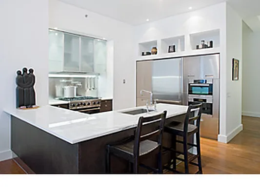 Sold by Corcoran | media 24