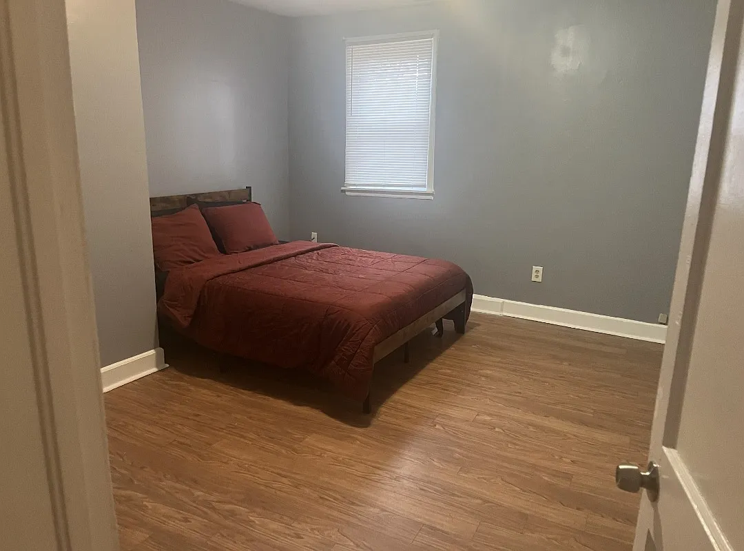 31 Stratford Dr NW — Photo 3