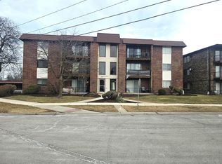 17701 Park Blvd APT 202, Lansing, IL 60438