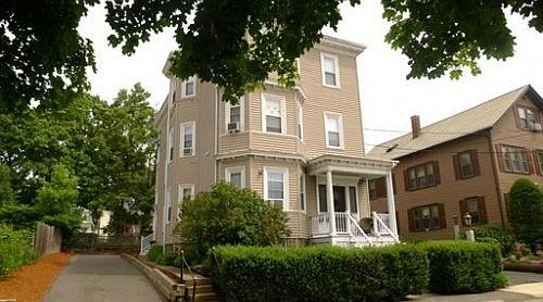2nd image of 10 Hersey St