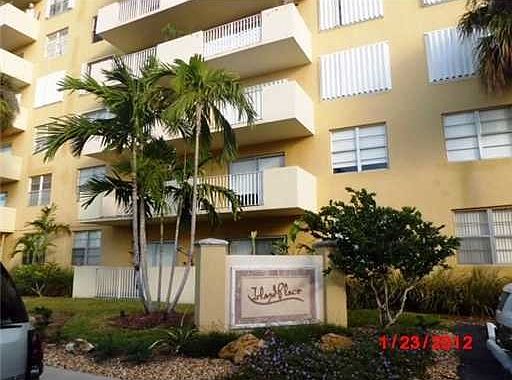 2nd image of 1455 N Treasure Dr APT 1B