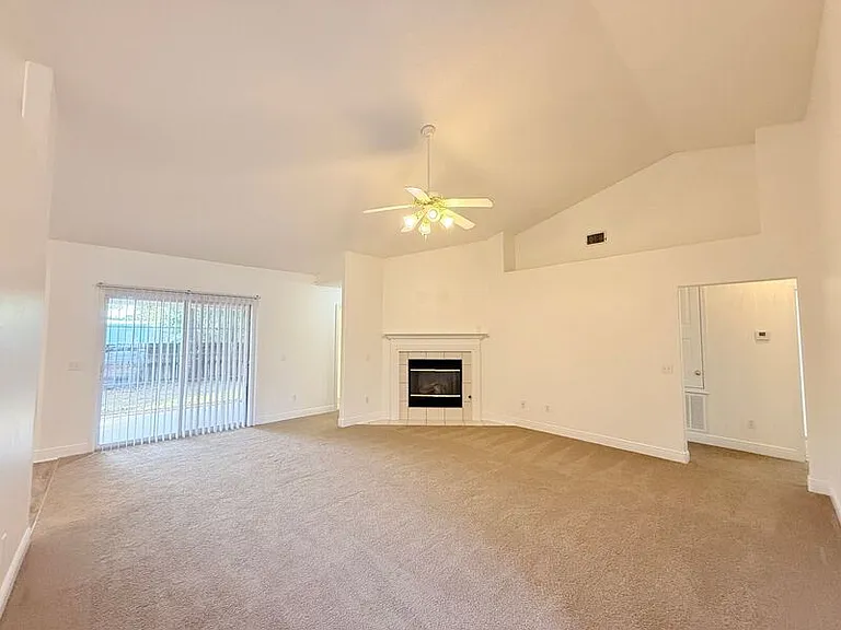 7945 Amethyst Dr — Photo 2