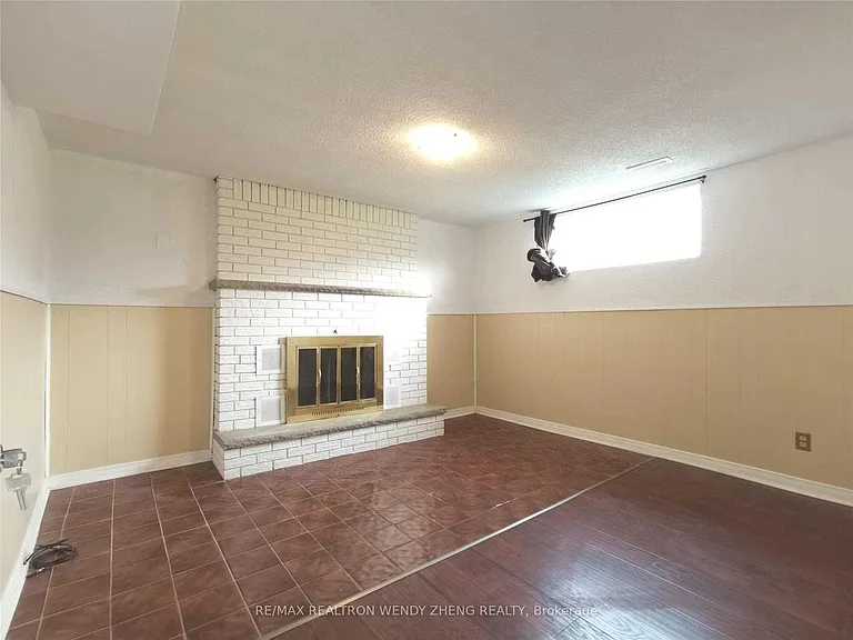4 Fordcombe Cres #BASEMENT — Photo 3